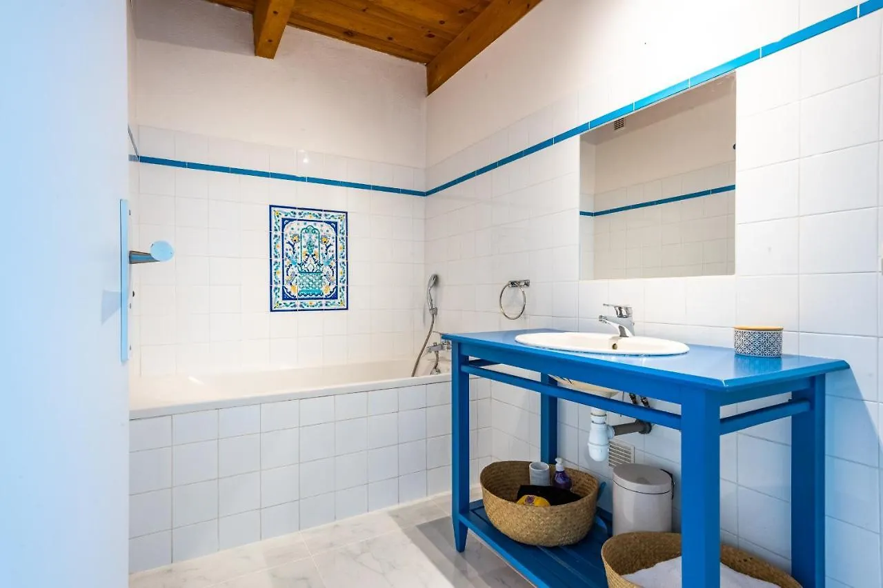 La Bastide Des Joncquiers Guest House L'Isle-sur-la-Sorgue Country house